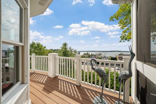 724 Widsten Circle, Wayzata, MN 55391