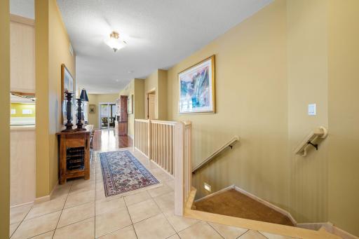 724 Widsten Circle, Wayzata, MN 55391
