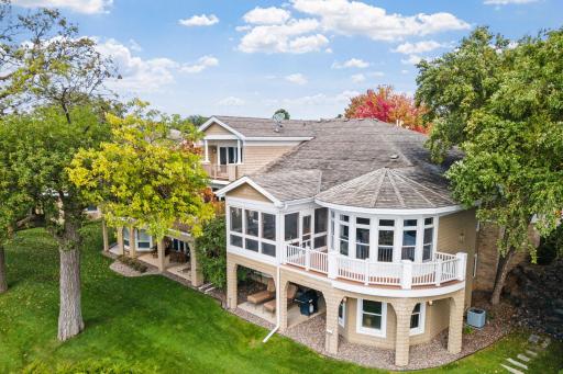 724 Widsten Circle, Wayzata, MN 55391