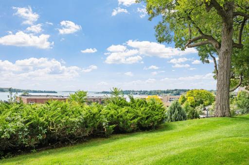 724 Widsten Circle, Wayzata, MN 55391
