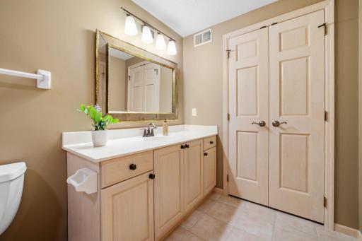 724 Widsten Circle, Wayzata, MN 55391