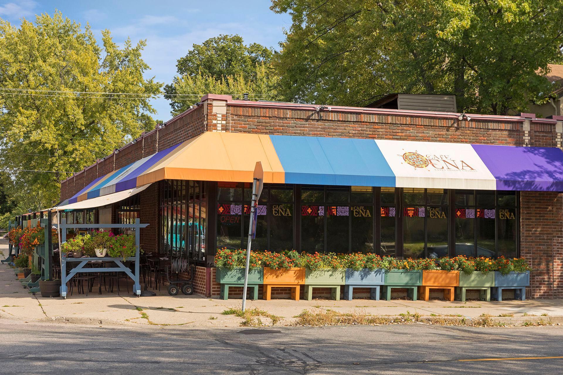 Walk to amazing tapas at Cafe Ena only 3 blocks away!