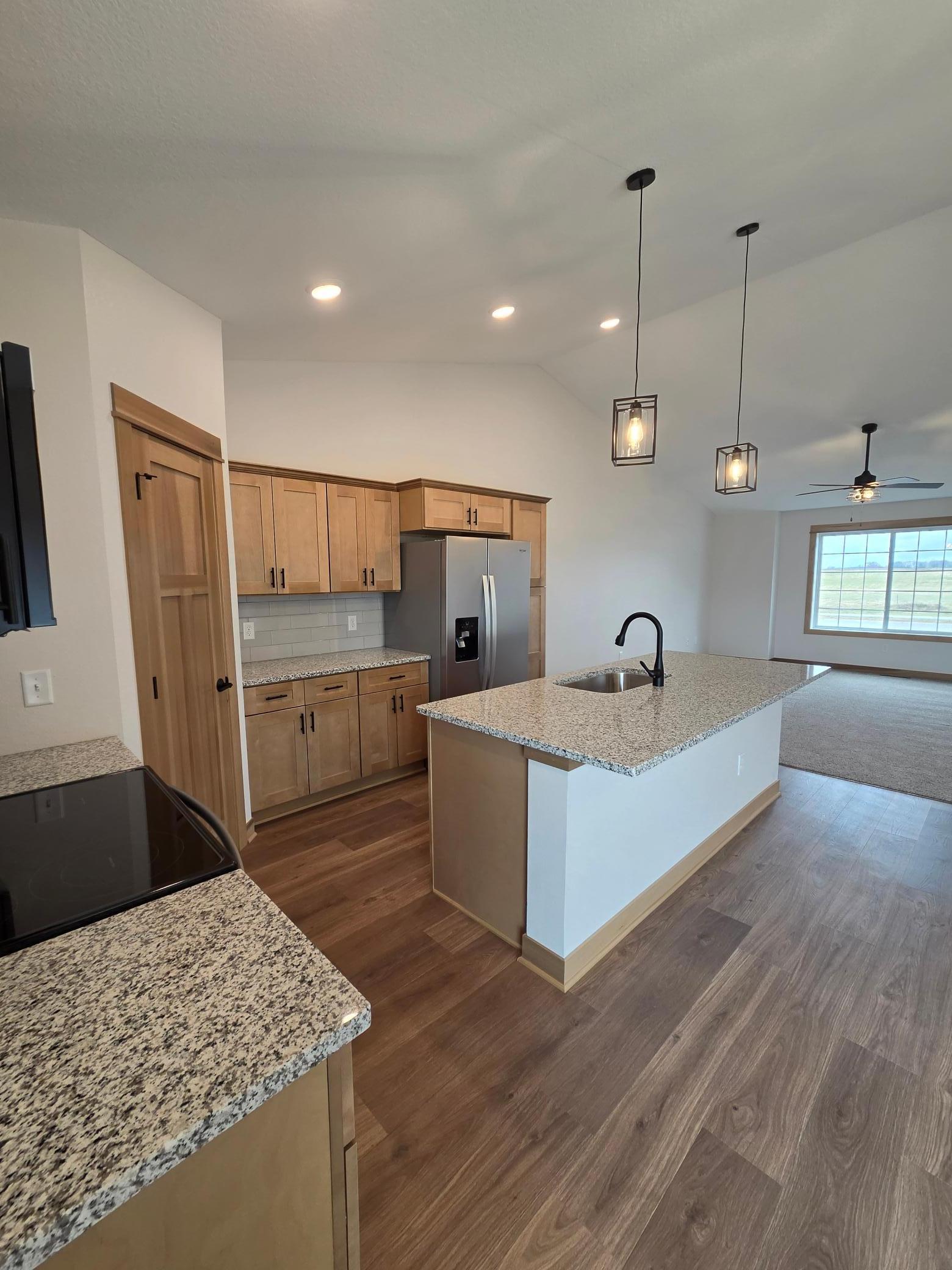 *ACTUAL PROPERTY* Kitchen