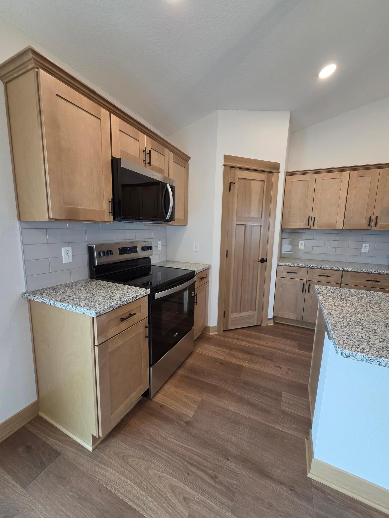 *ACTUAL PROPERTY* Kitchen