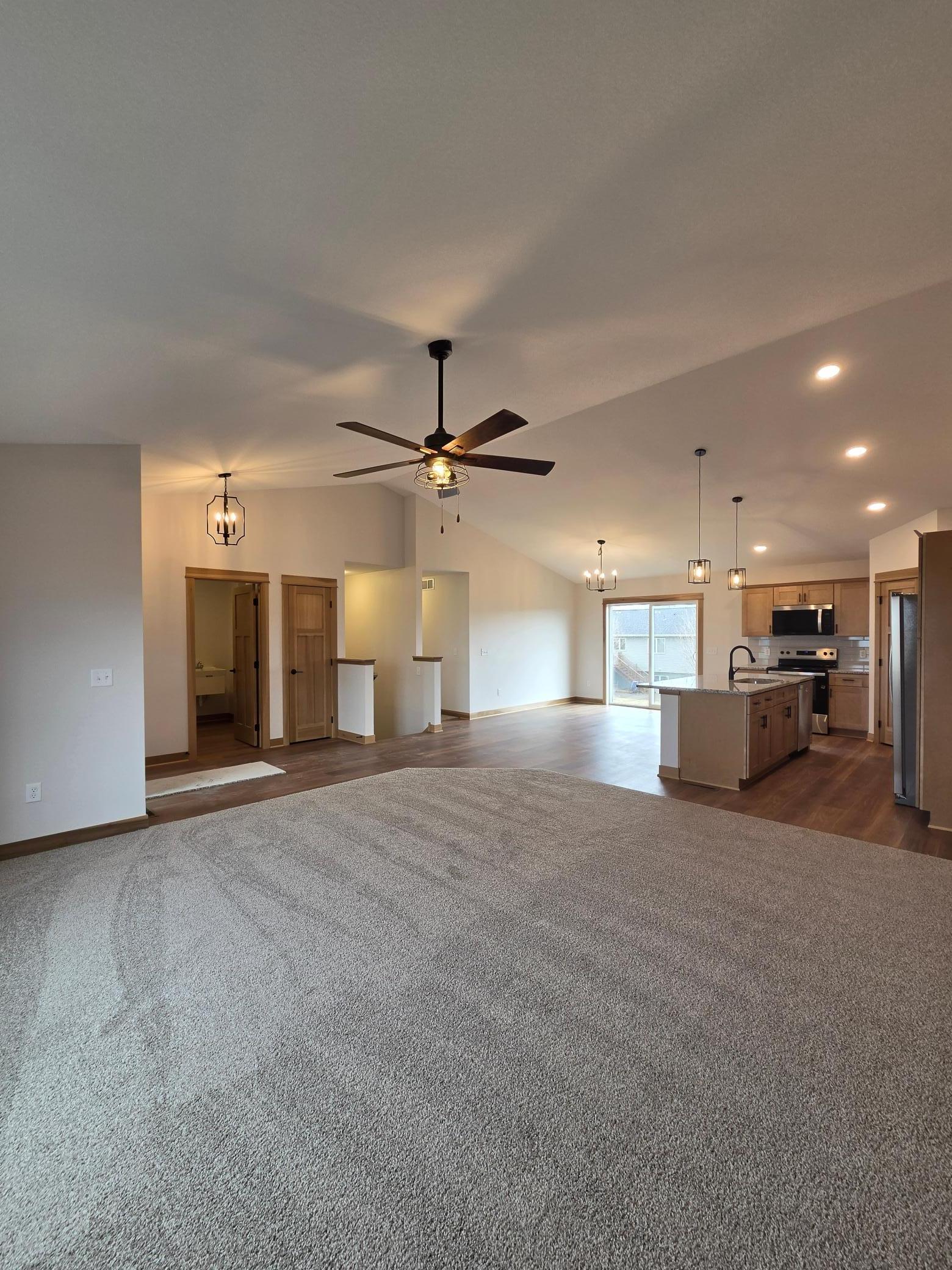 *ACTUAL PROPERTY* Living