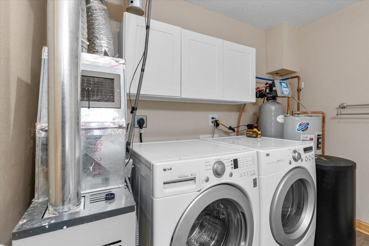 Bathroom/Laundry/Utility Room