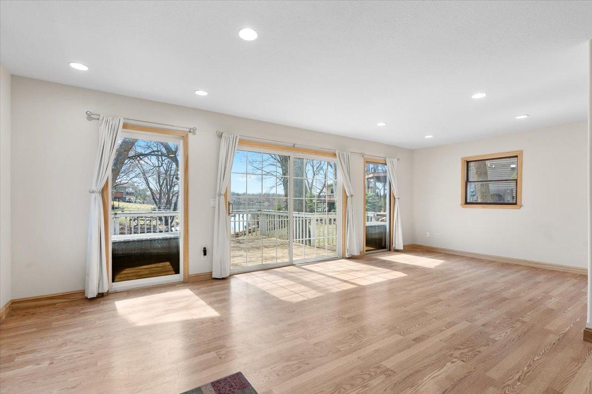 Open Floor Plan: Dining and Living Space