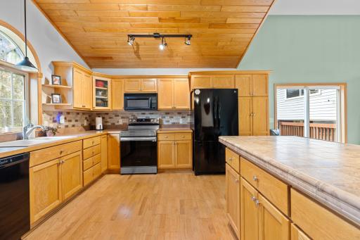 10308 S Oaks Road, Brainerd, MN 56401