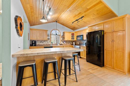 10308 S Oaks Road, Brainerd, MN 56401