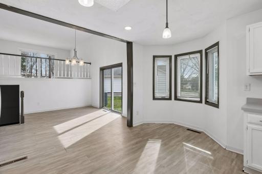 15125 Southwind Drive, Burnsville, MN 55306