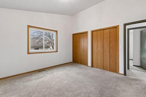 15125 Southwind Drive, Burnsville, MN 55306