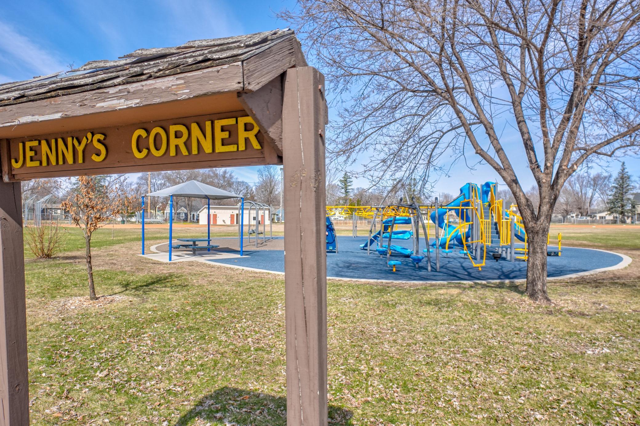 4 minute walk to park