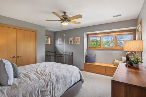 1 Windy Hill Court, Inver Grove Heights, MN 55077
