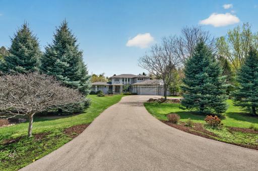 1 Windy Hill Court, Inver Grove Heights, MN 55077