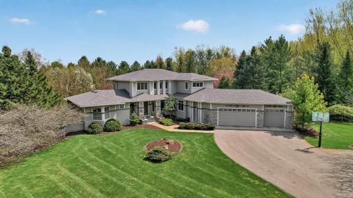 1 Windy Hill Court, Inver Grove Heights, MN 55077