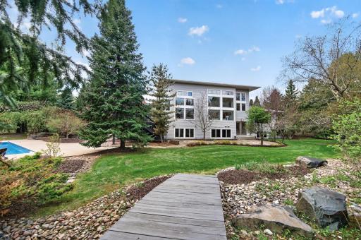 1 Windy Hill Court, Inver Grove Heights, MN 55077