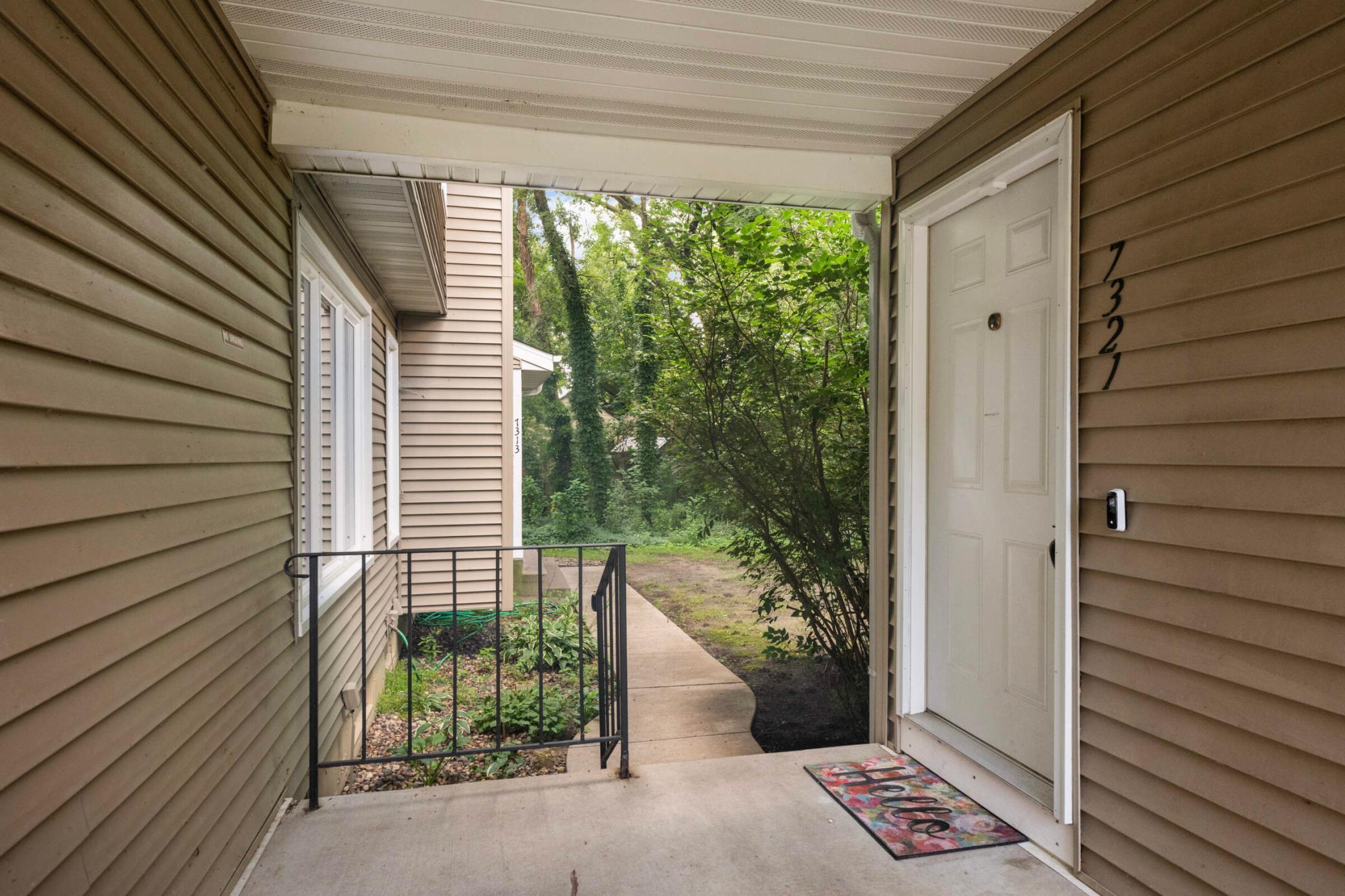 Private Entrance & Private Wooded Backyard