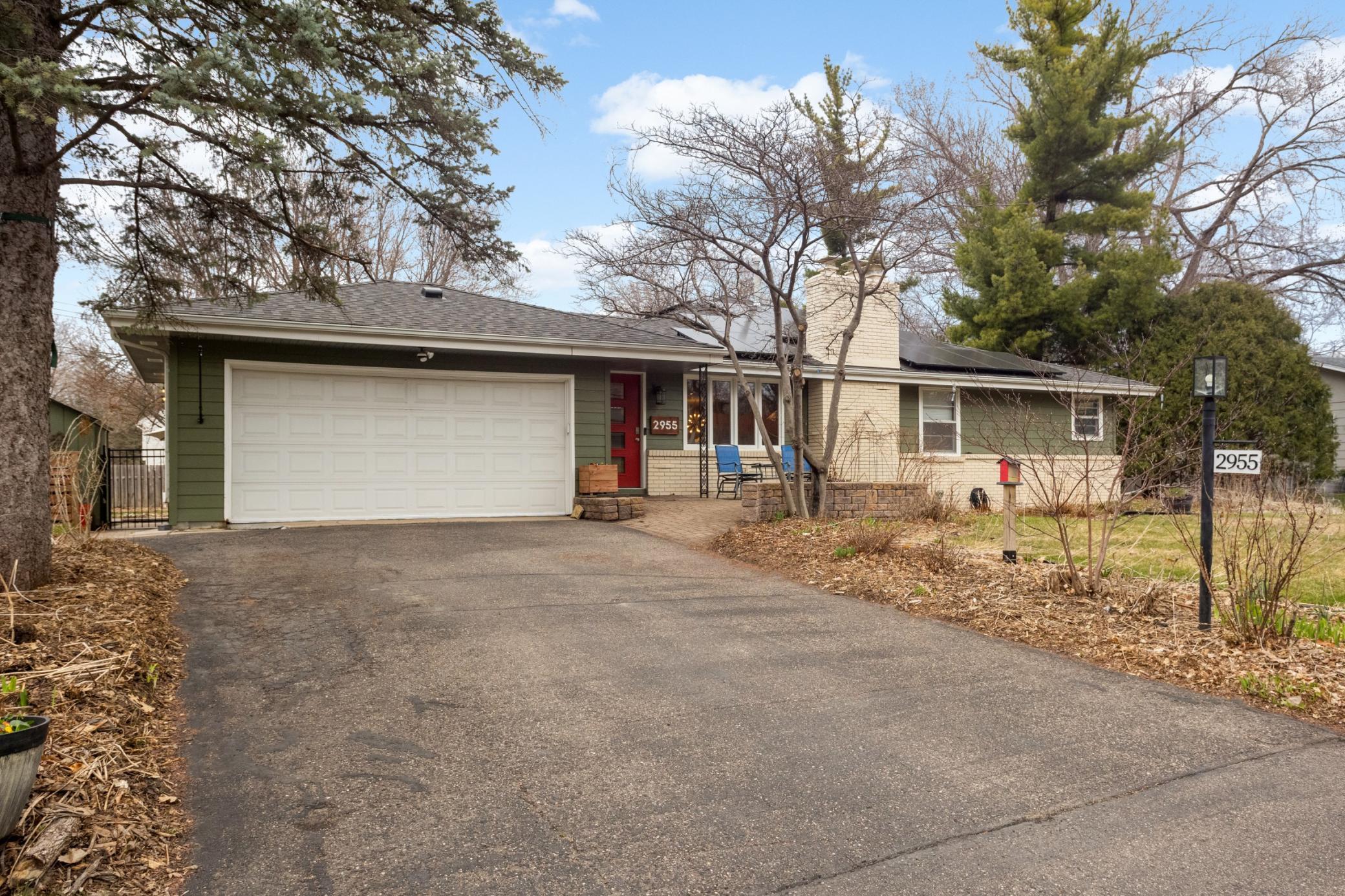 Large lot landscaping and Gardens