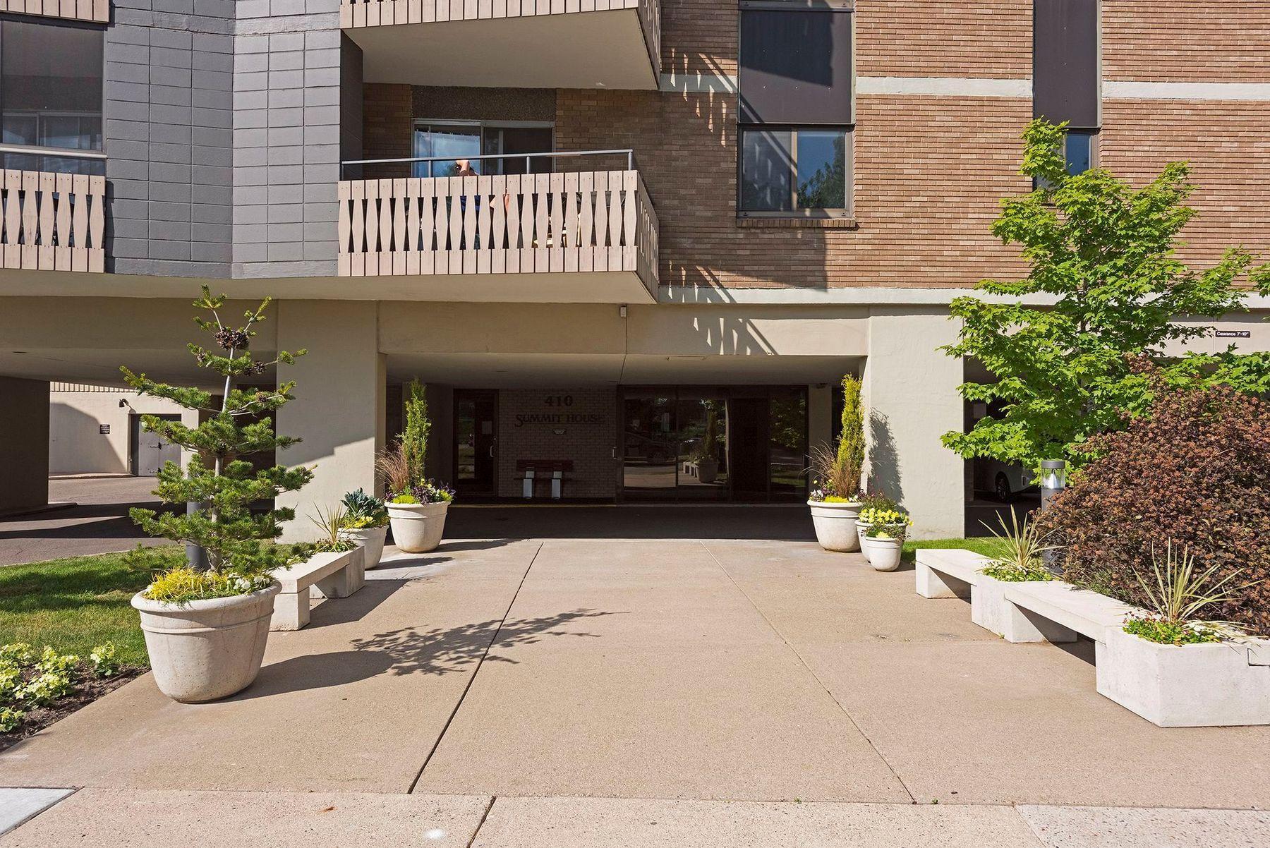Private circular driveway