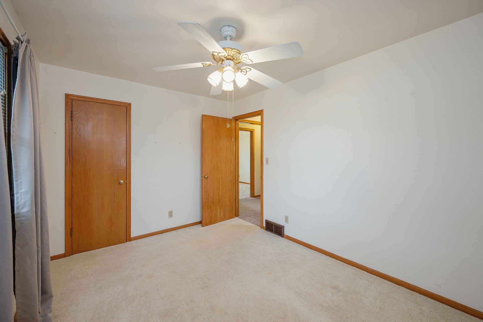 808 Webster St Fairmont MN-21.jpg