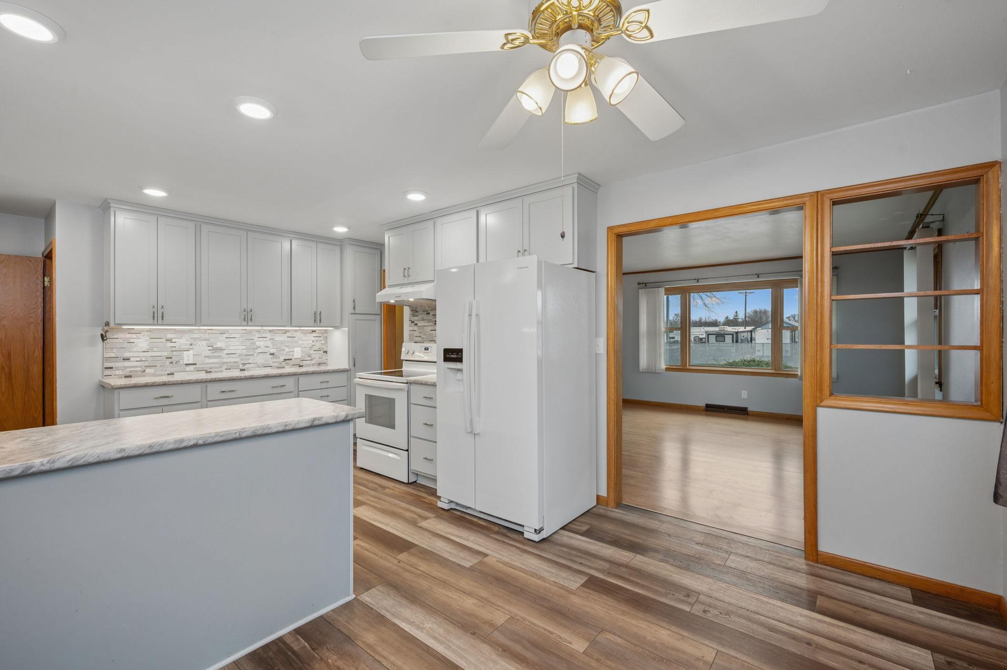 808 Webster St Fairmont MN-15.jpg