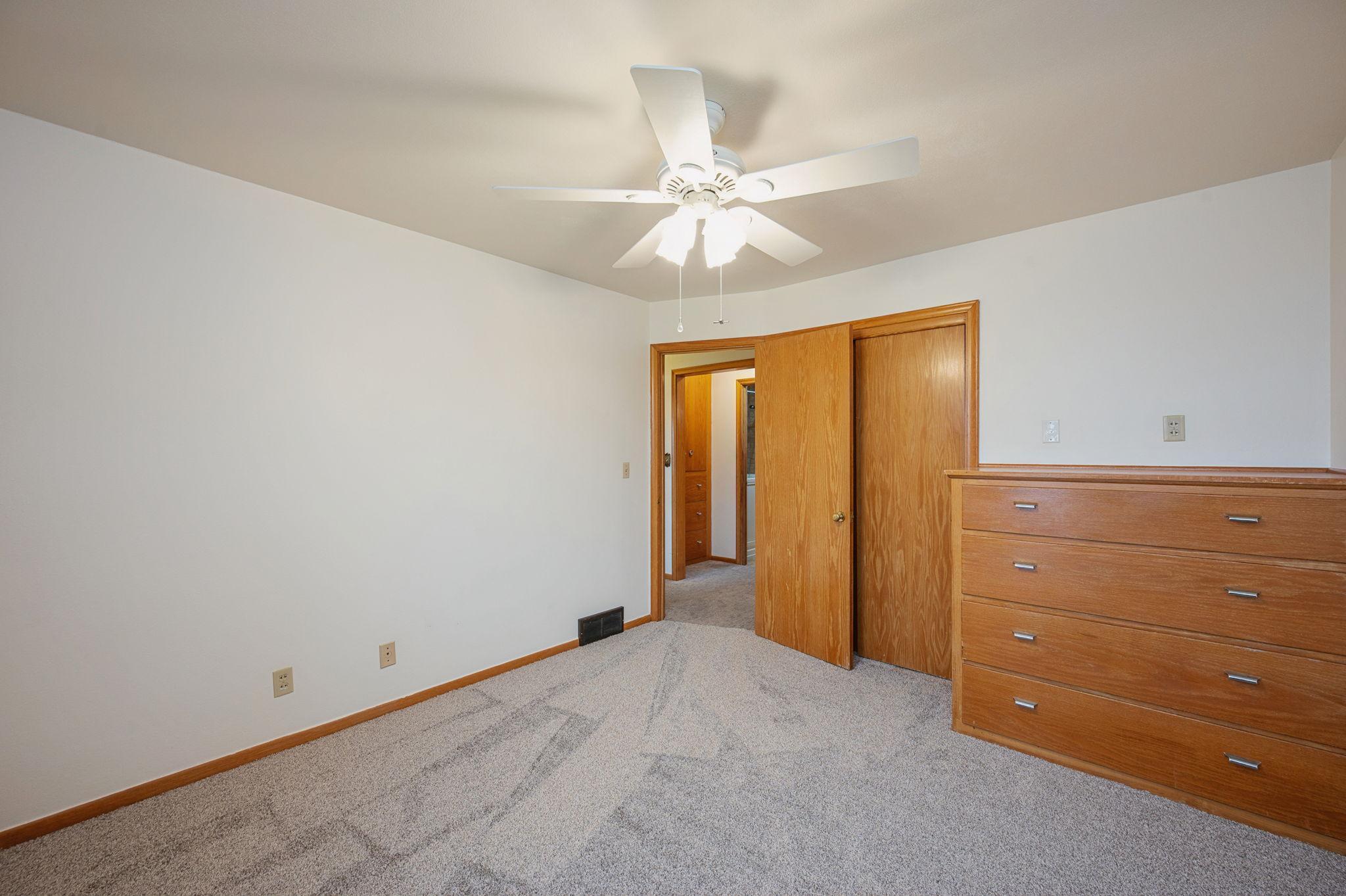 808 Webster St Fairmont MN-19.jpg