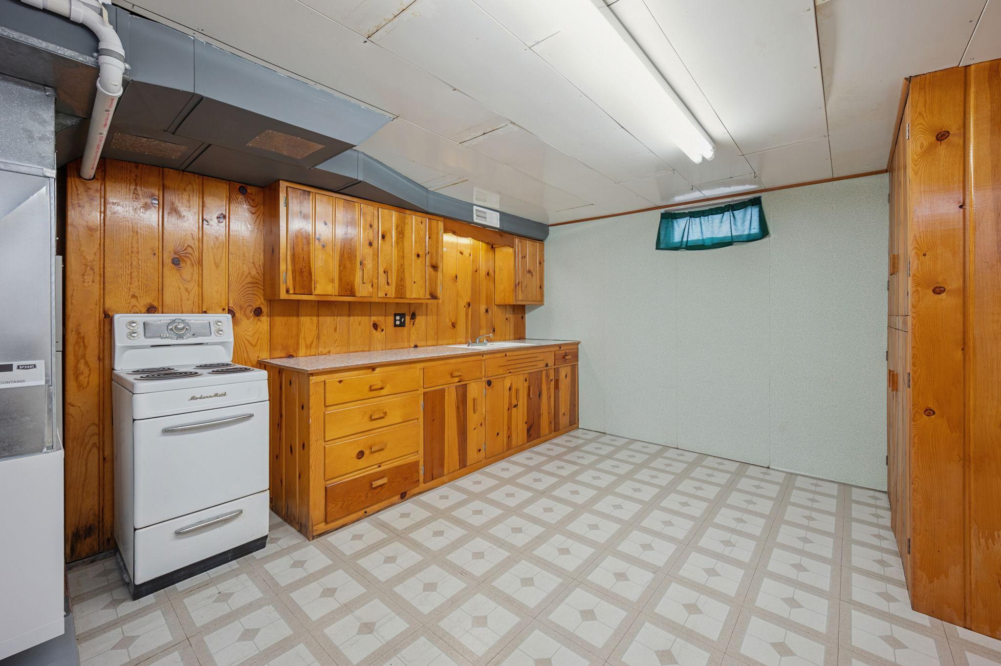 808 Webster St Fairmont MN-27.jpg