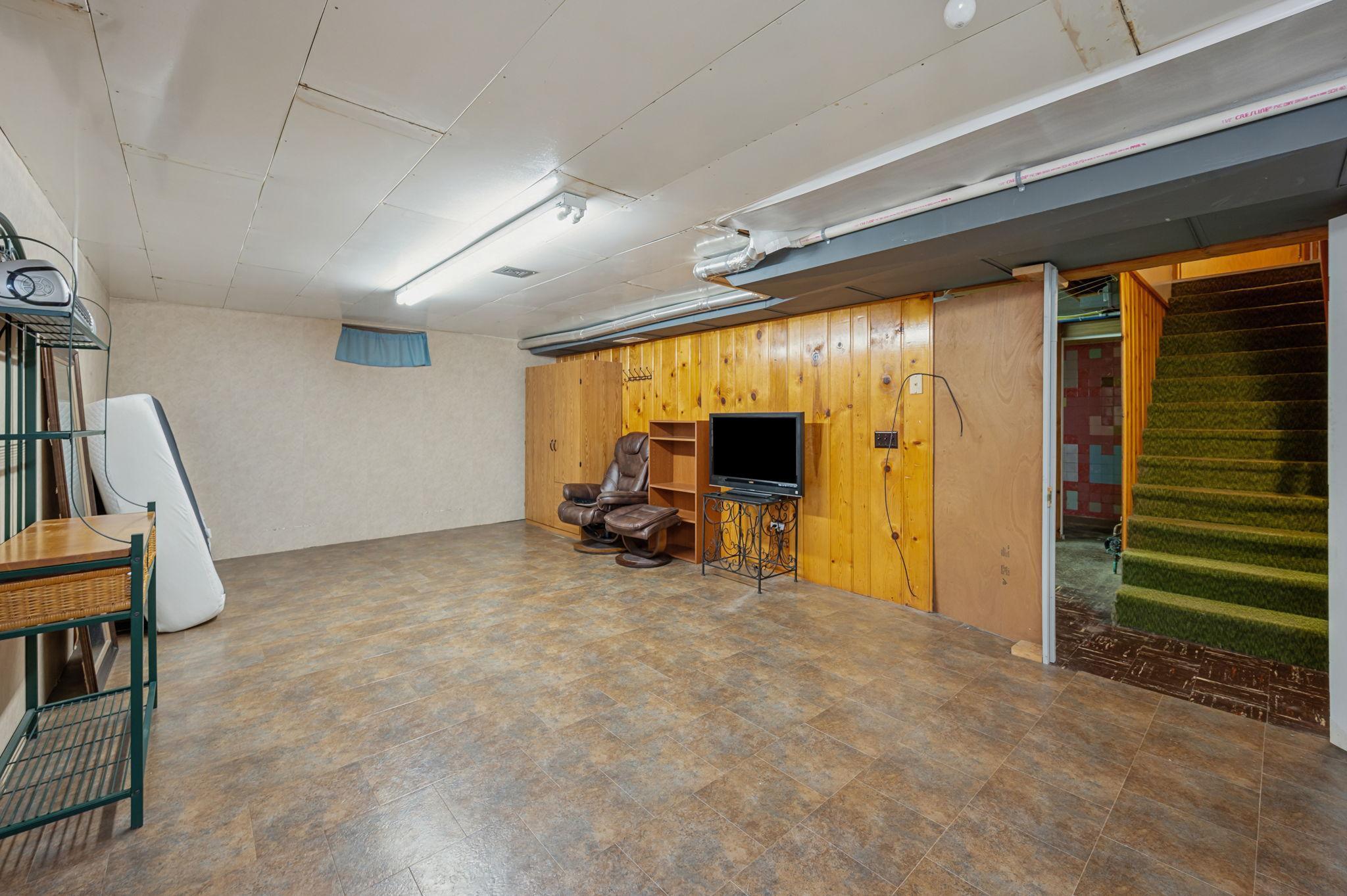 808 Webster St Fairmont MN-26.jpg