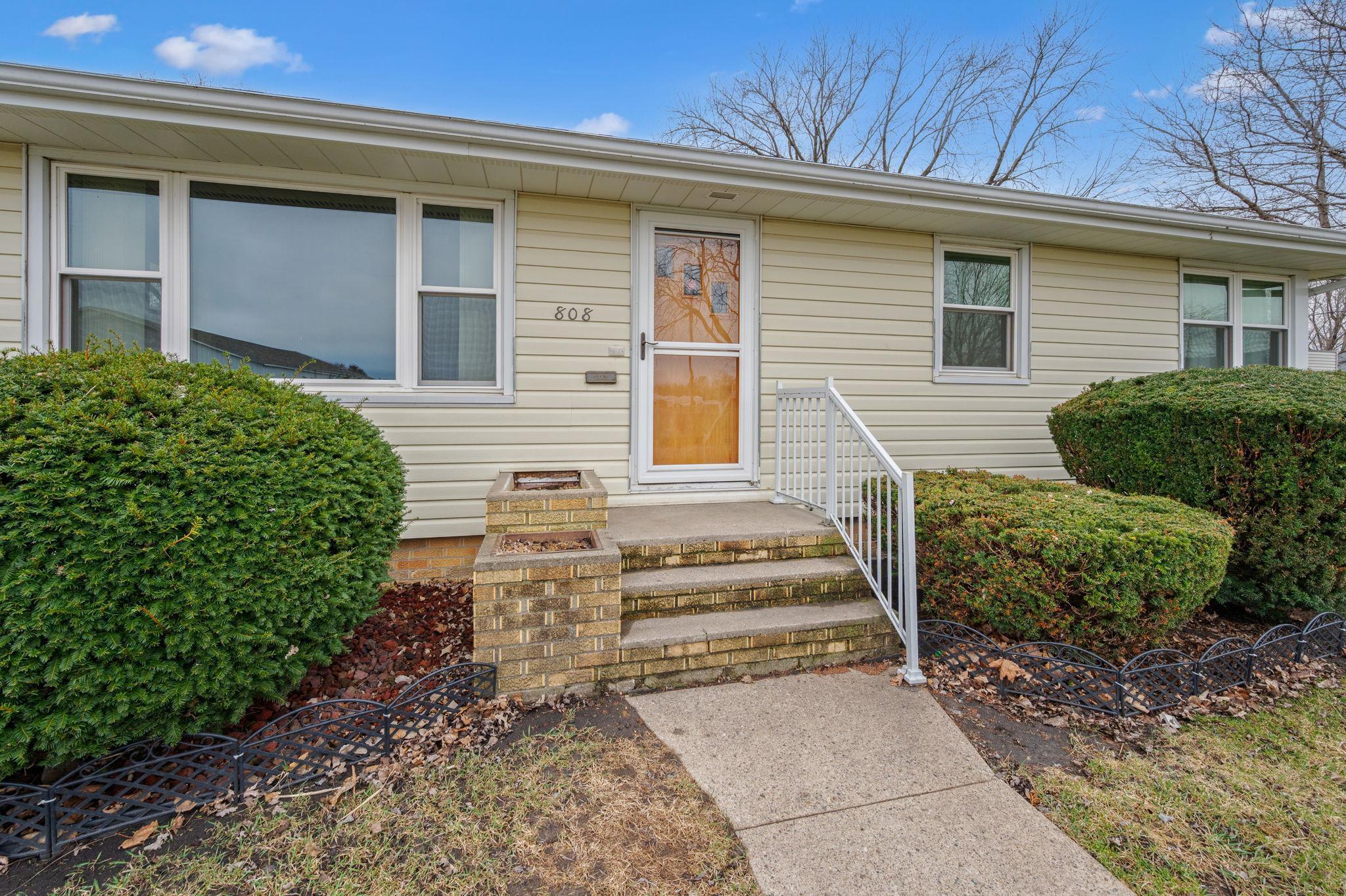 808 Webster St Fairmont MN-3.jpg