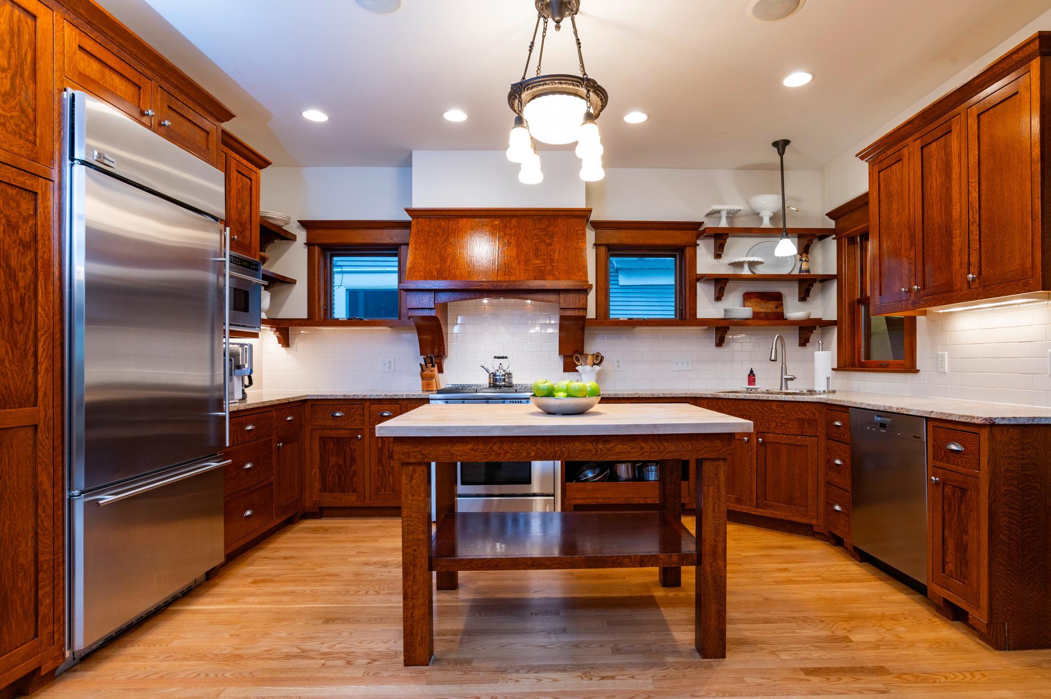 The convenient center island makes cooking a joy!