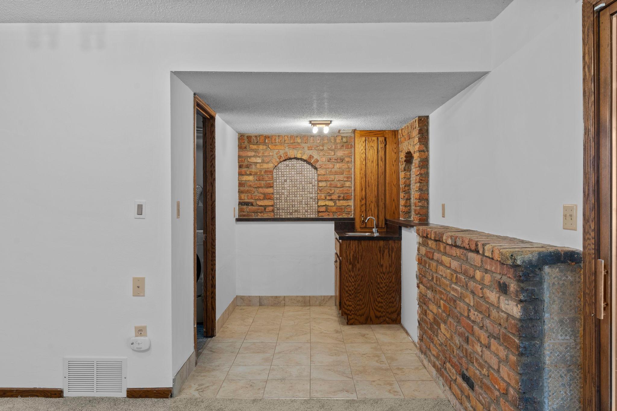 56-web-or-mls-722 Parkview Ln N-378.jpg