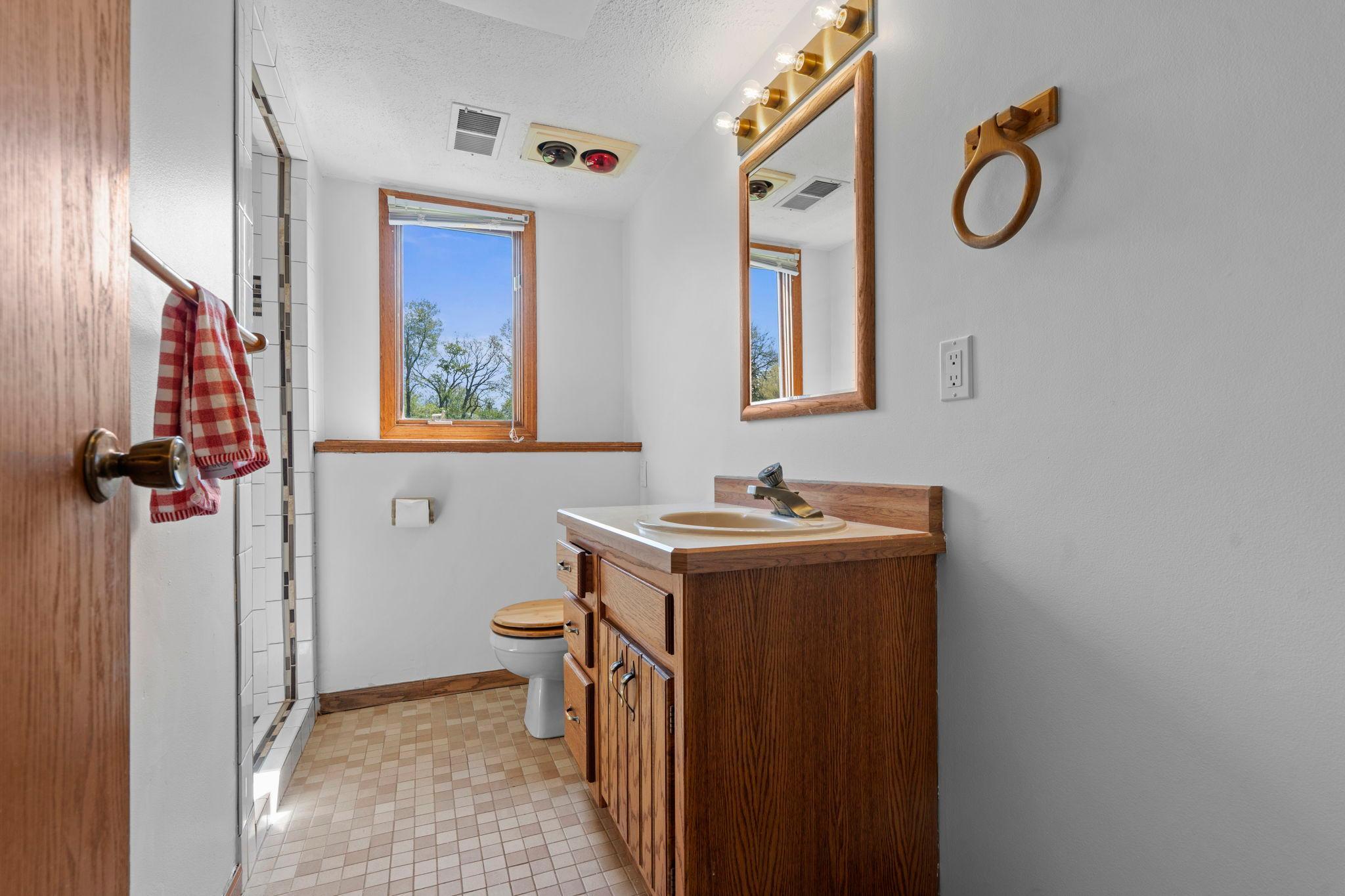 63-web-or-mls-722 Parkview Ln N-403.jpg