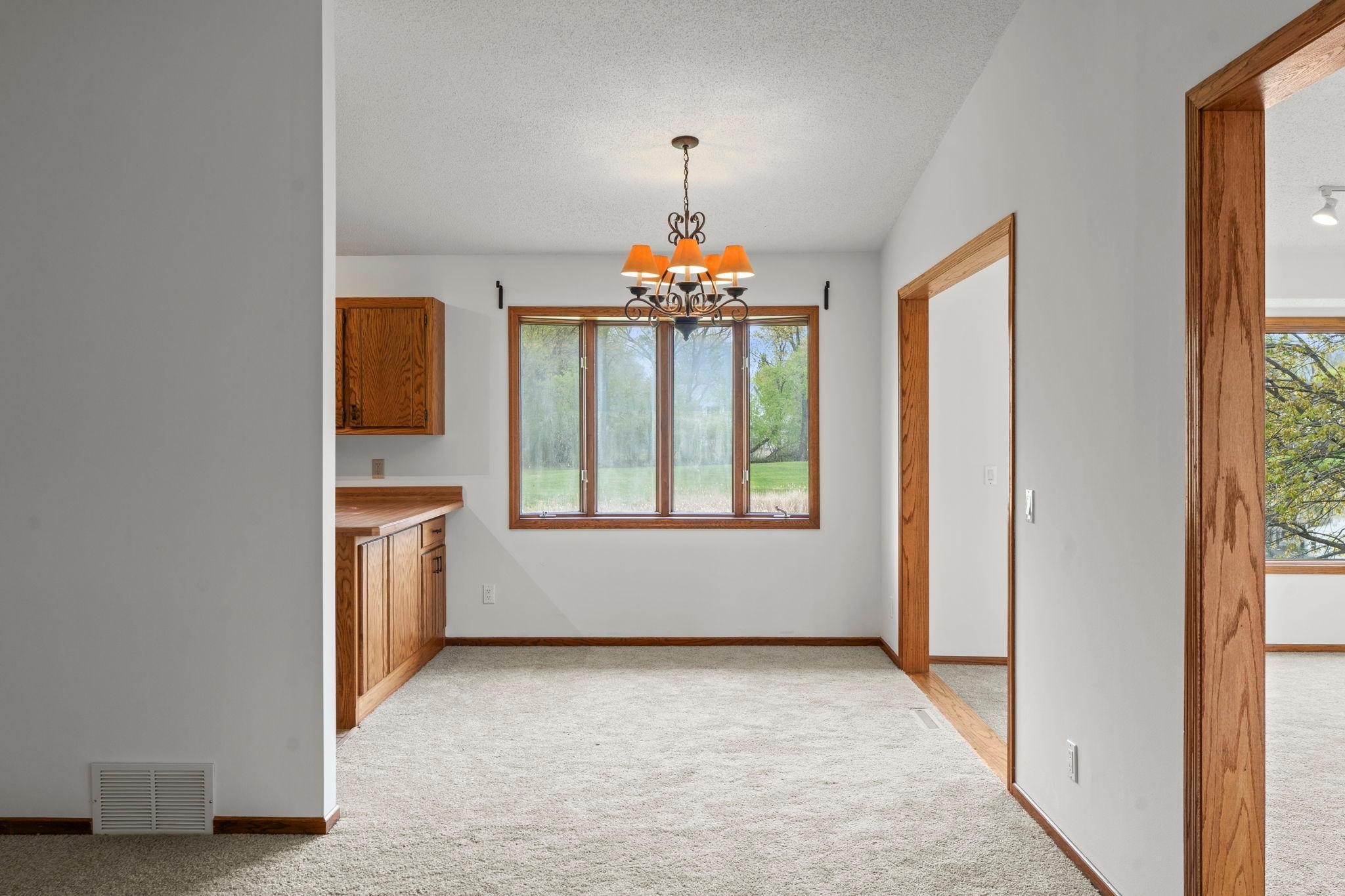 26-web-or-mls-722 Parkview Ln N-228.jpg