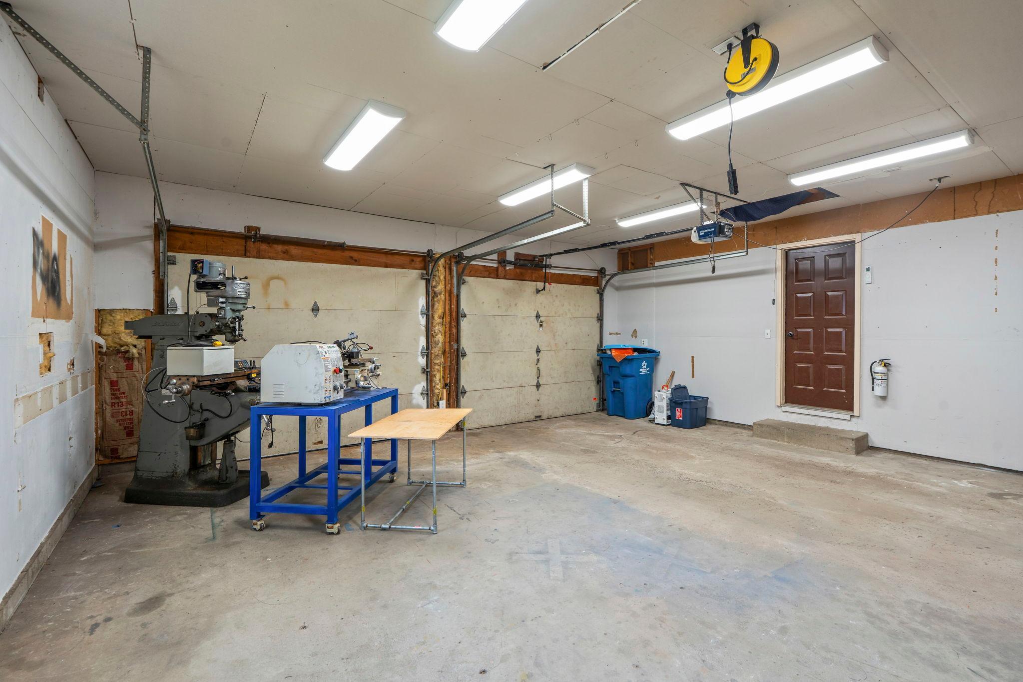 69-web-or-mls-722 Parkview Ln N-183.jpg