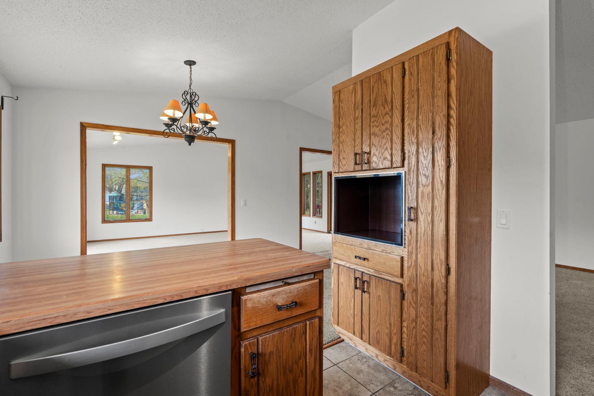 39-web-or-mls-722 Parkview Ln N-263.jpg