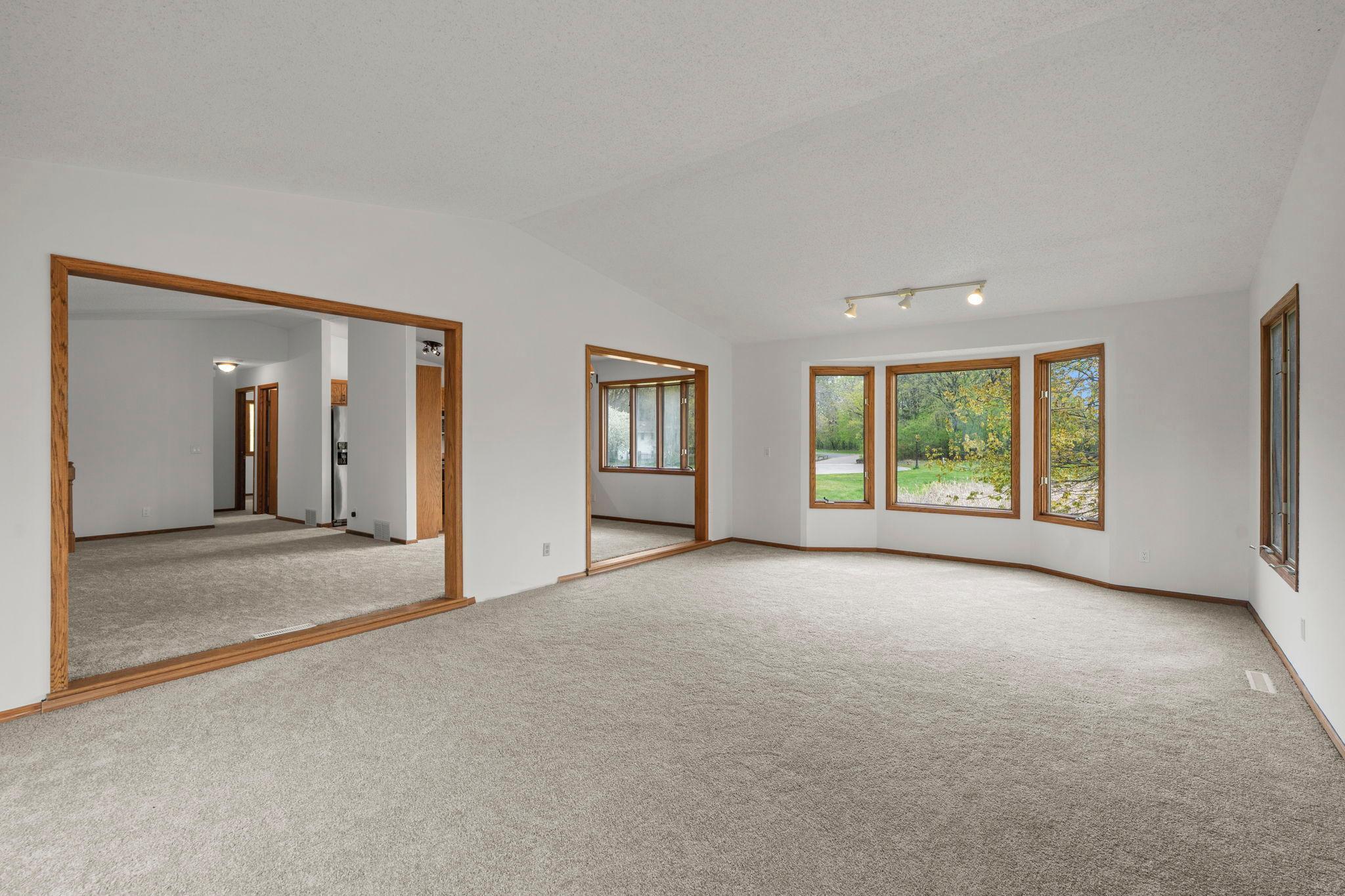 32-web-or-mls-722 Parkview Ln N-291.jpg