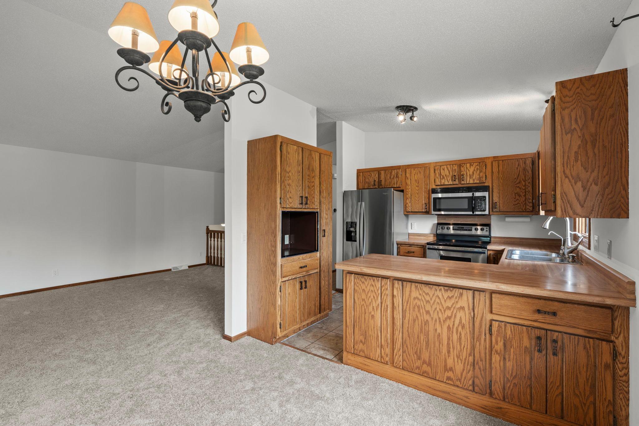 40-web-or-mls-722 Parkview Ln N-268.jpg