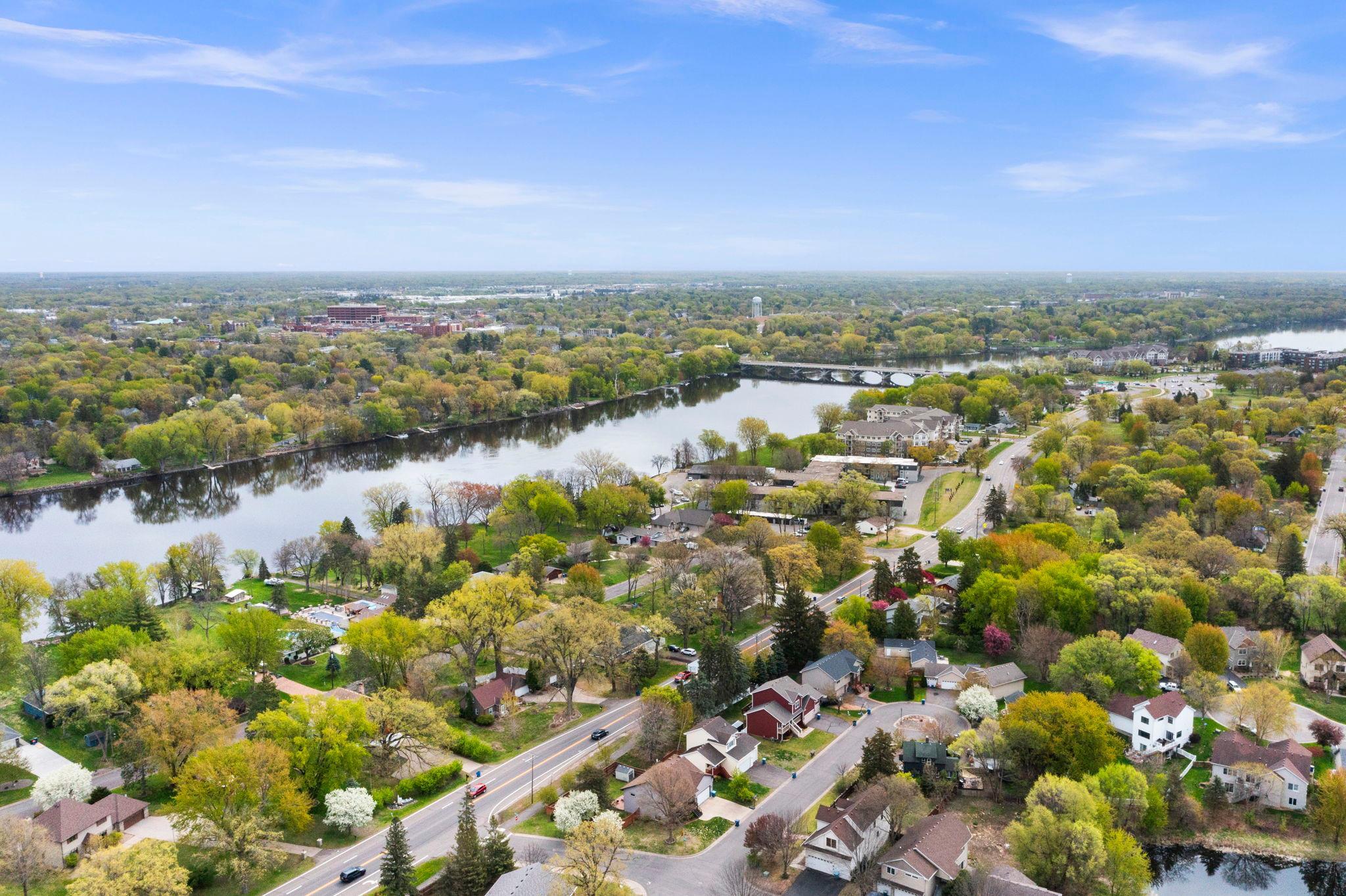 92-web-or-mls-722 Parkview Ln N-49.jpg
