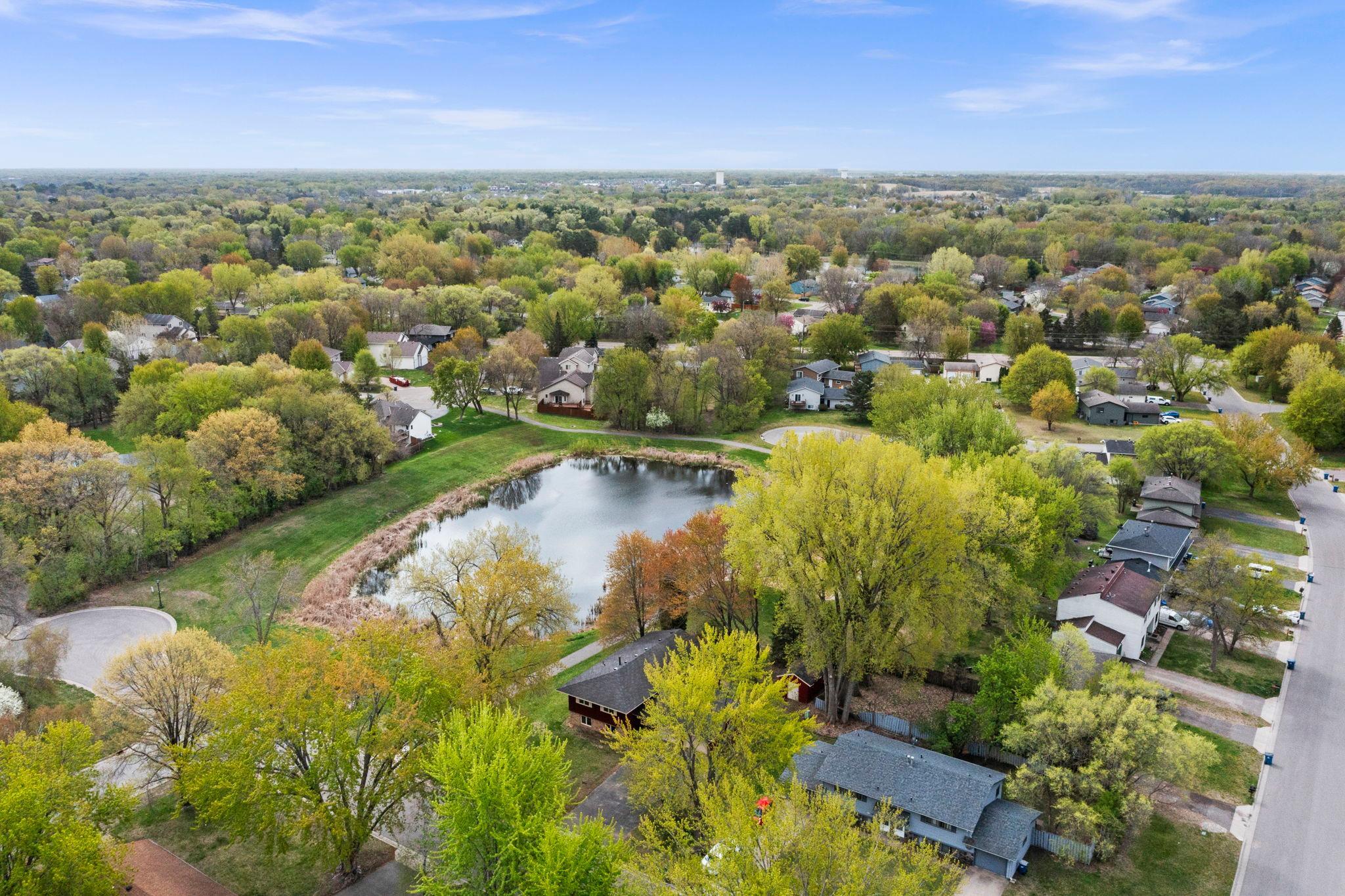 84-web-or-mls-722 Parkview Ln N-37.jpg