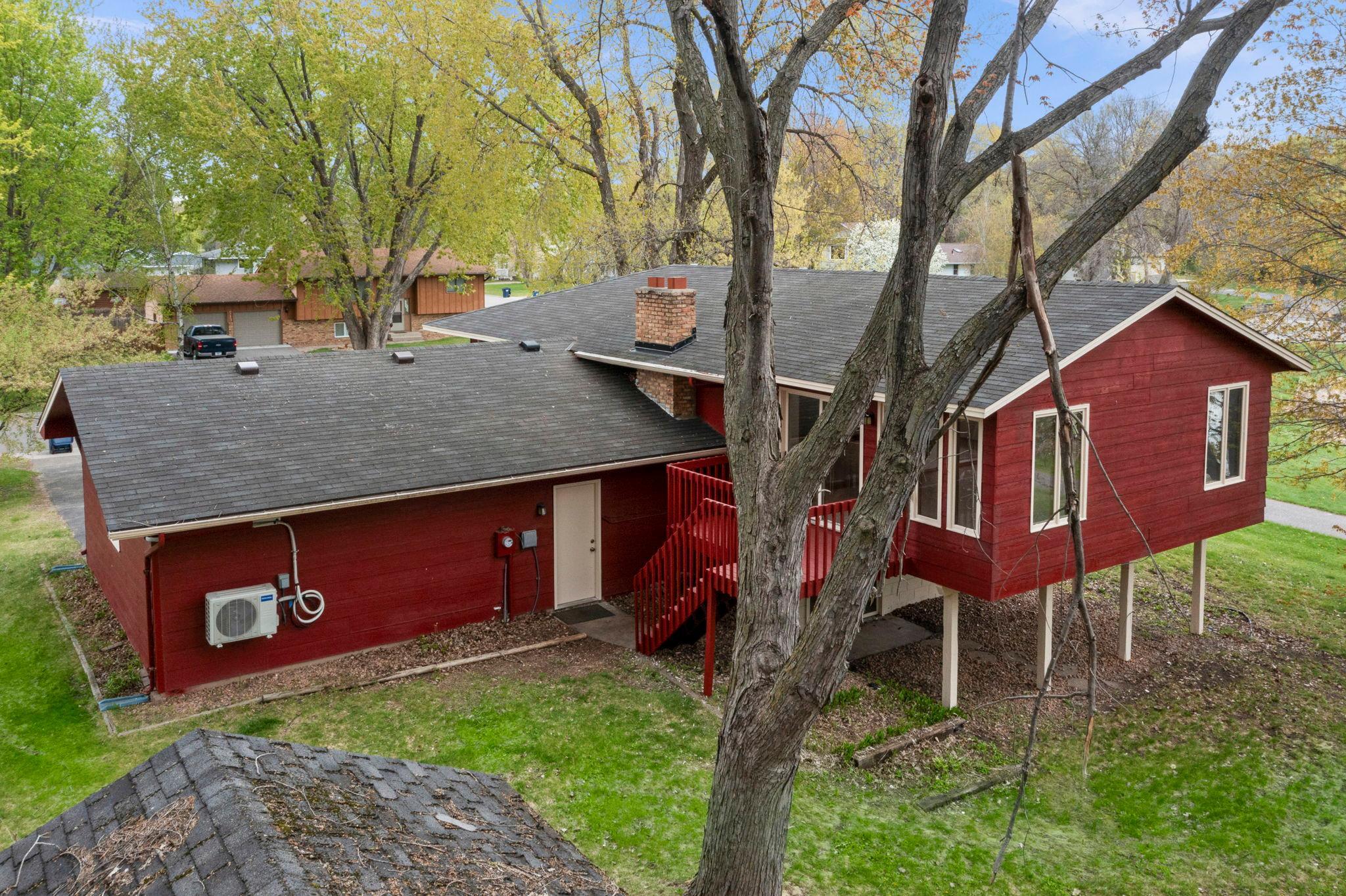 80-web-or-mls-722 Parkview Ln N-19.jpg