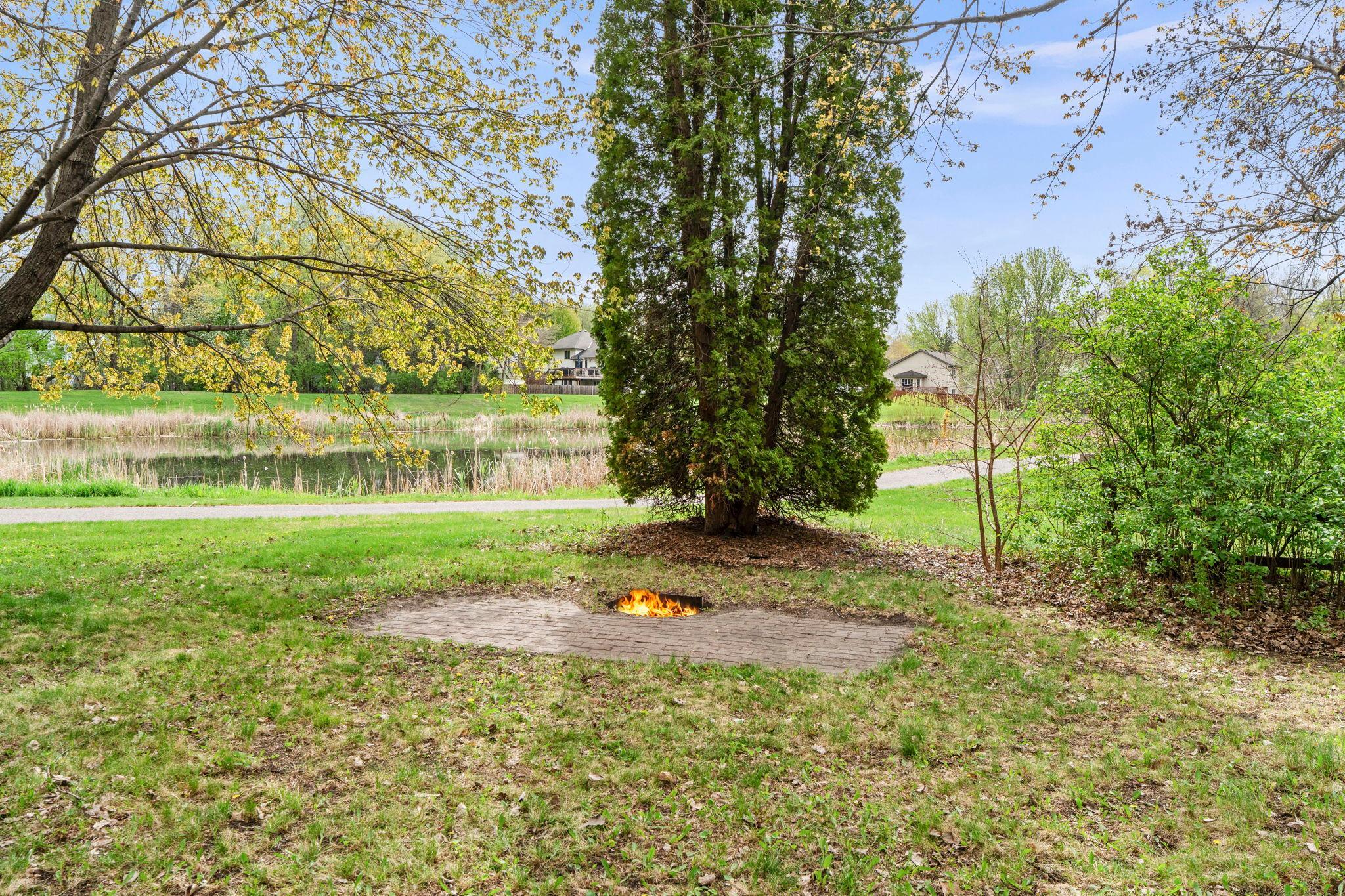 75-web-or-mls-722 Parkview Ln N-131.jpg
