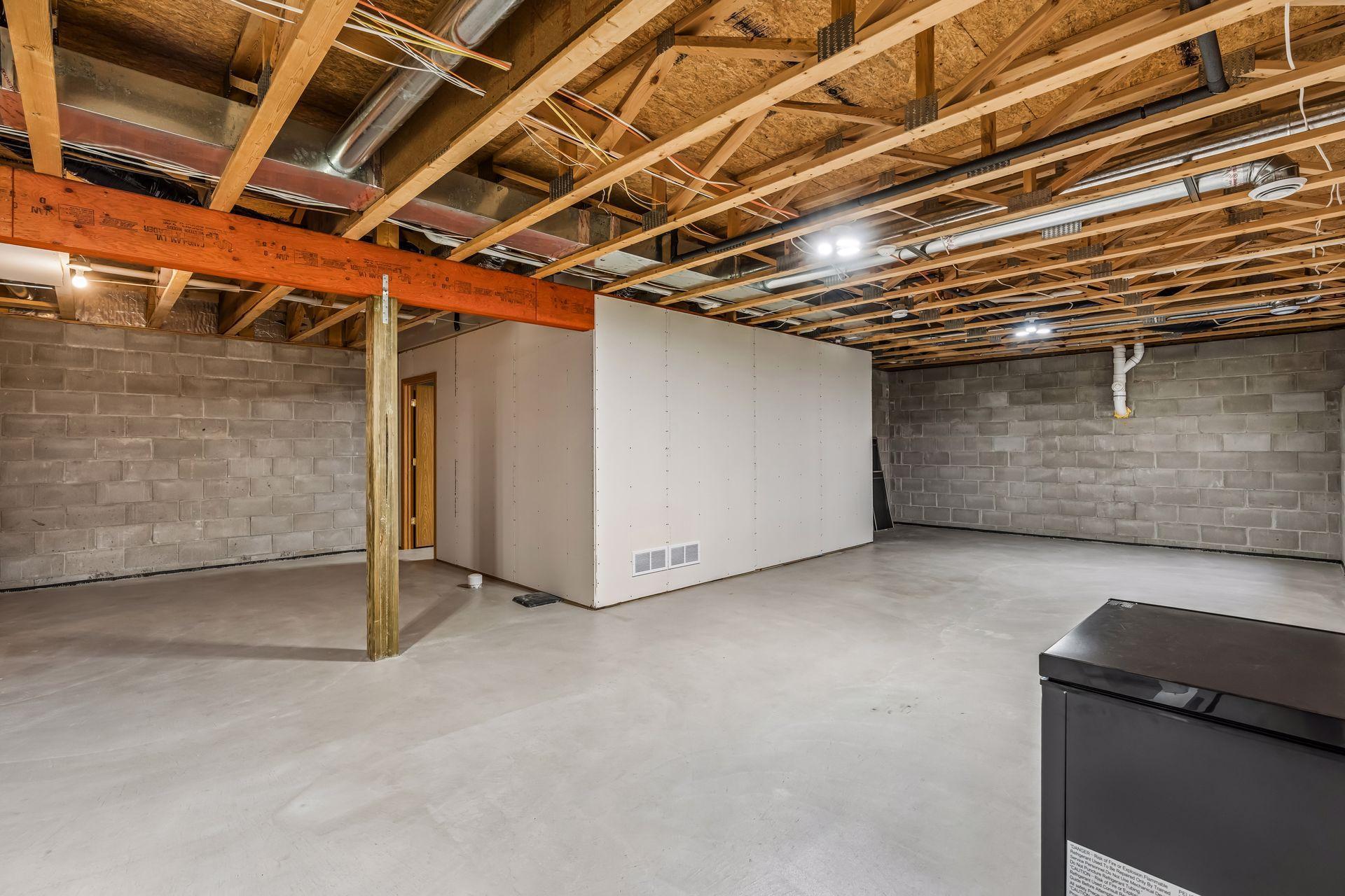 Tons of space in the lower level!