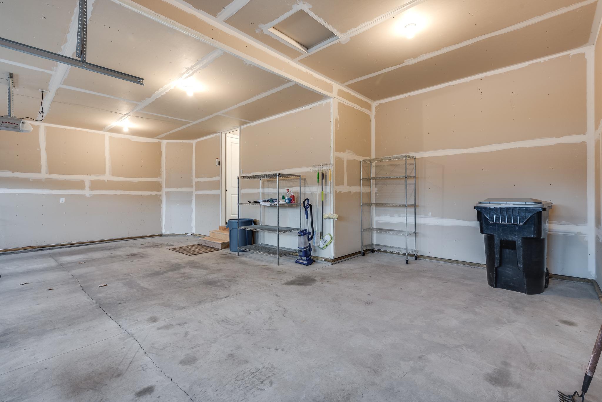 Extra-deep third stall