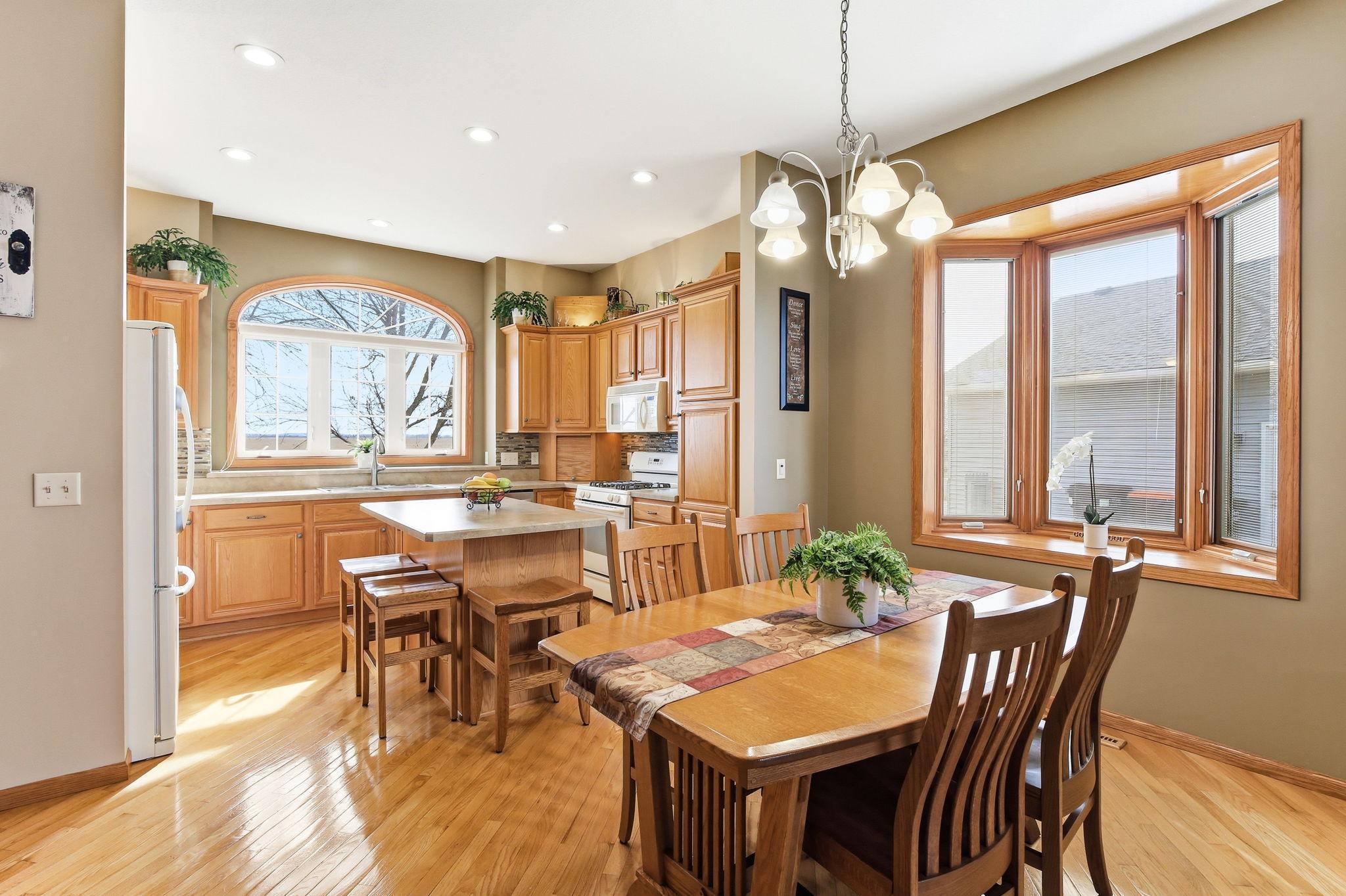 The Seller paid attention to details when this was built - switches for plugs to lights on top of the cabinets and switches to plugs in alcoves.