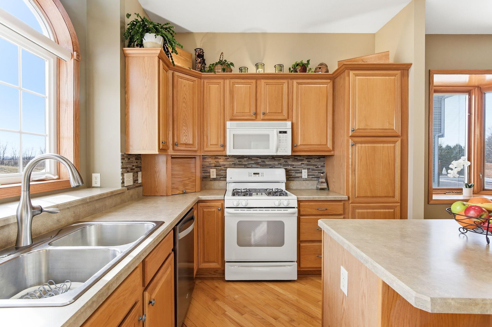 Seller has a switch to turn on lights above the cabinets. Seller paid attention to details when this was built!