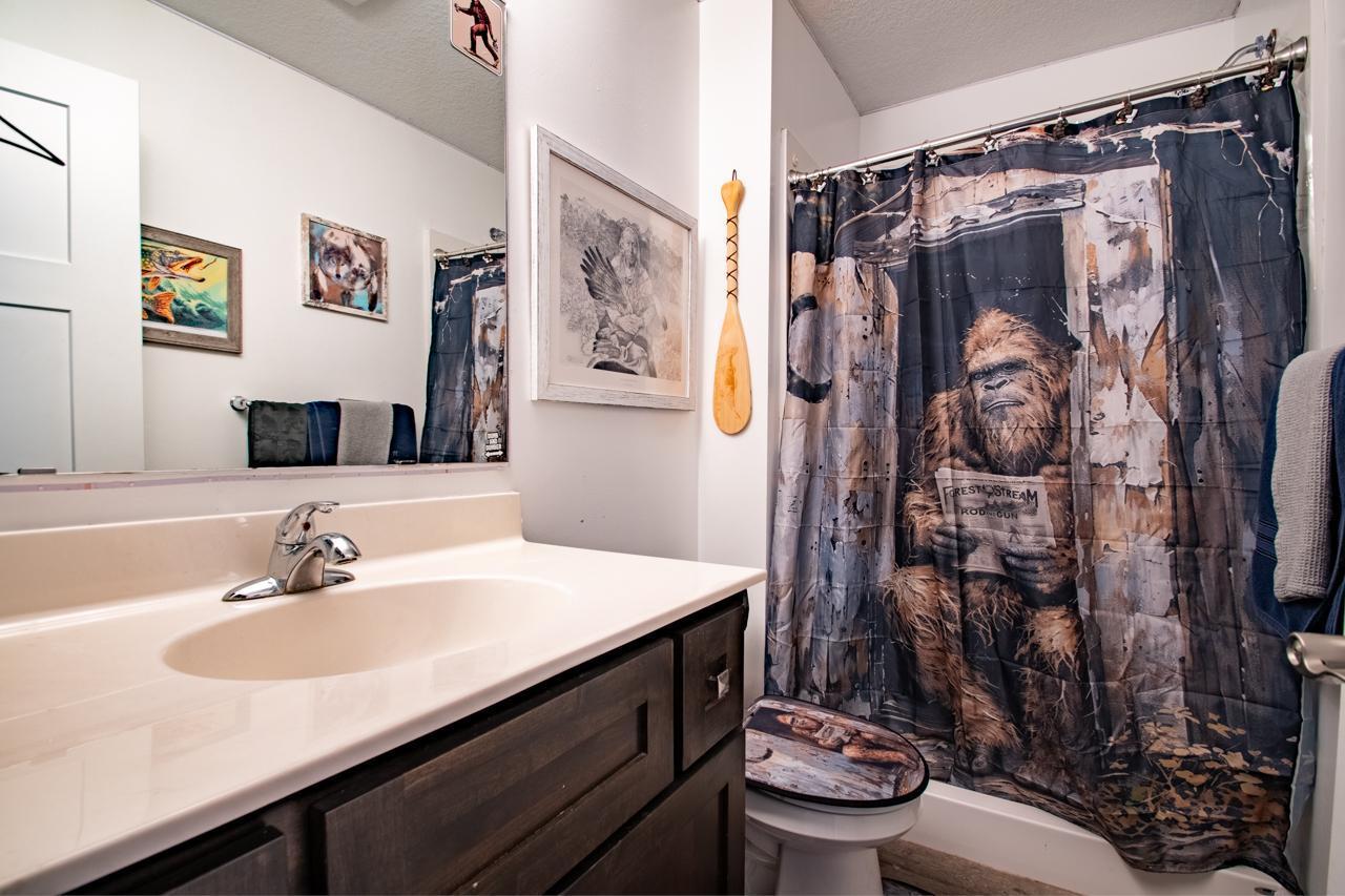 Lower Level 3/4 Bathroom