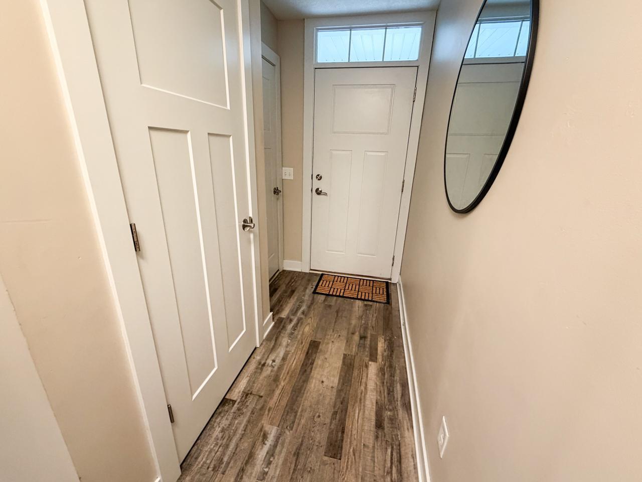 Entry area with coat closet