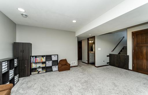 561 Verwood Lane NE, Byron, MN 55920