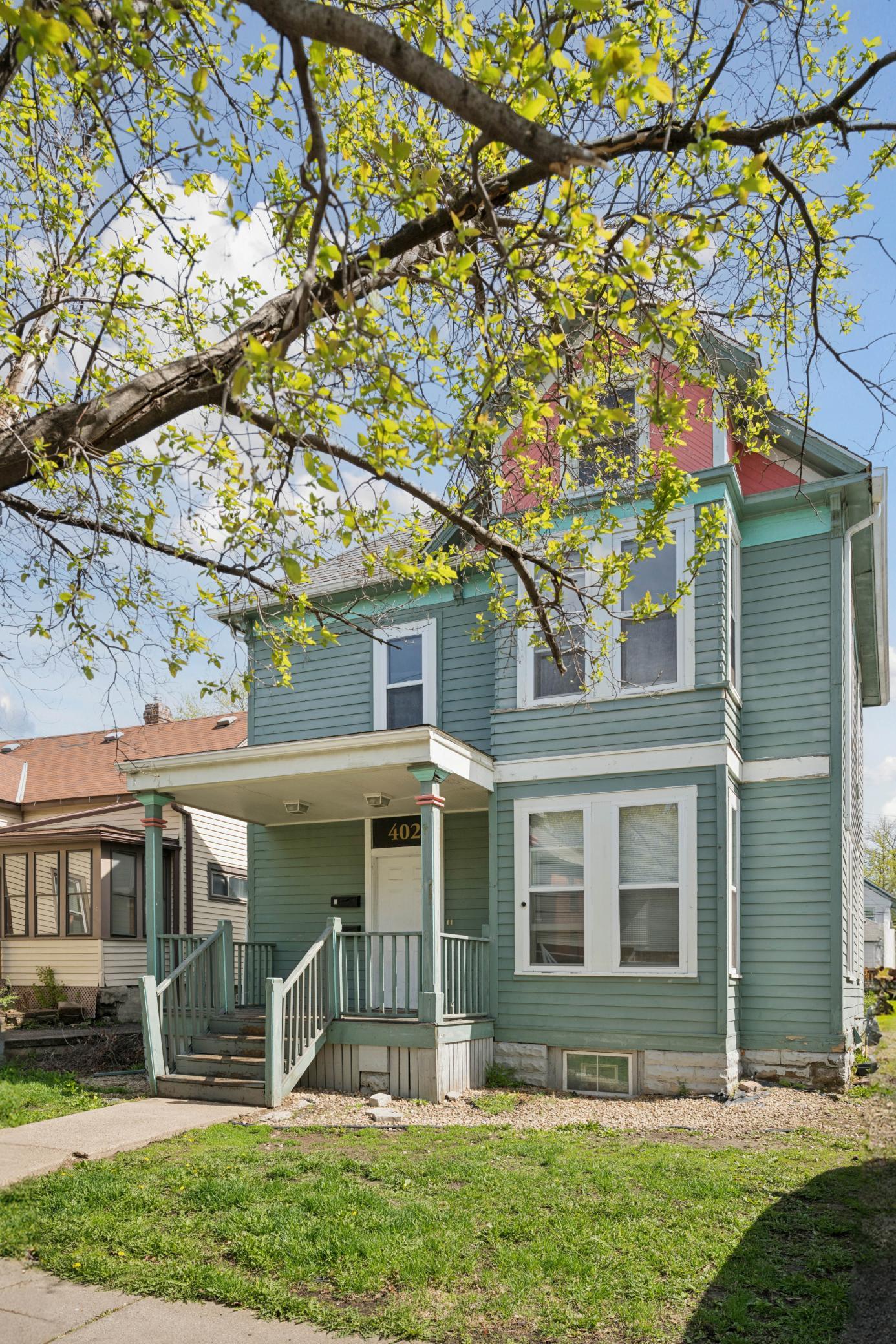 402 Hope St