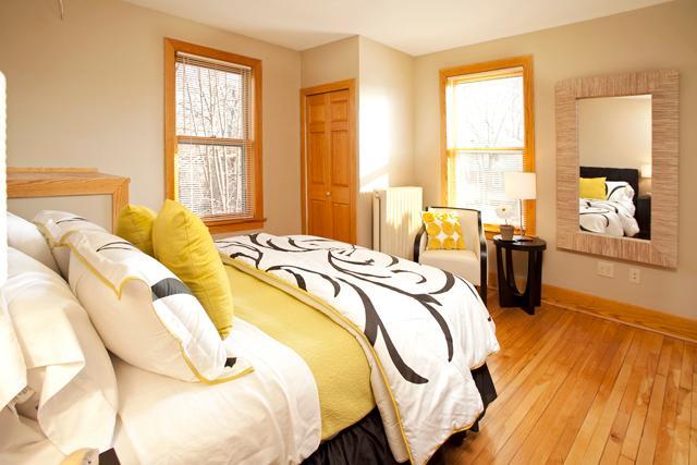 947 Minnehaha Ave Bedroom